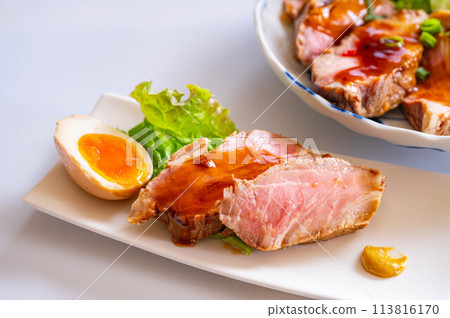 Char siu made by low temperature cooking Char siu made by low temperature cooking 113816170