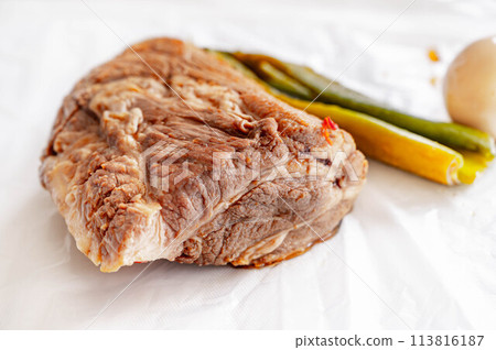 Low-temperature cooked char siu pork made in a rice cooker Low-temperature cooked char siu pork made in a rice cooker 113816187