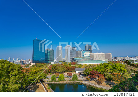 Osaka Castle Park and Osaka Business Park in Osaka City 113817421