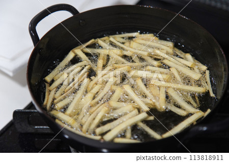 How to fry sweet potatoes 113818911