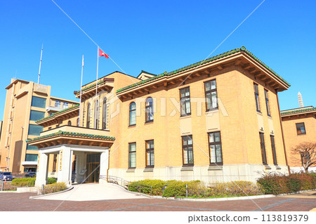 山梨縣甲府市山梨縣議會大廈風景 113819379