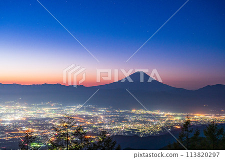 (Yamanashi Prefecture) Kofu city lights and Mt. Fuji as seen from Mt. Amari 113820297