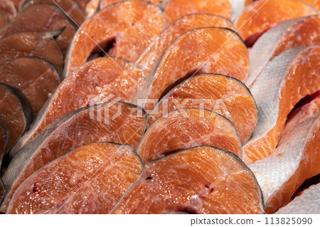 Fresh fish lies on ice in a supermarket Fresh fish lies on ice in a supermarket 113825090