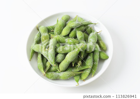 Frozen edamame on white background 113826941