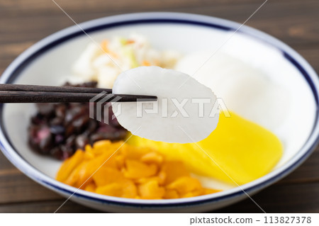 Pickles Wood Grain Bag 113827378