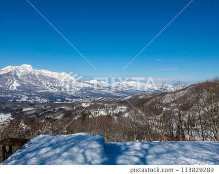 Myoko ski resort seen from Madarao Kogen Ski Resort 113829289