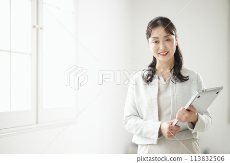 business woman portrait 113832506