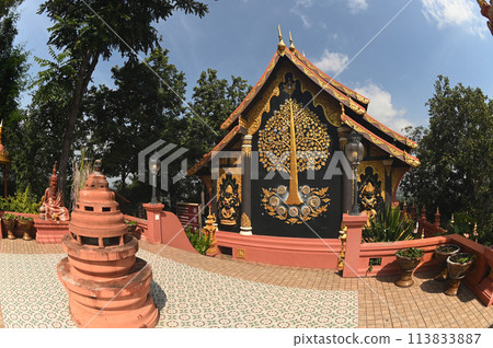 The Buddhist Church is splendor The beauty is known as the highest level of Buddhist art. Wat Phra That Doi Pra Chan. This temple is located on a mountain. The Buddhist Church is splendor The beauty is known as the highest level of Buddhist art. Wat Phra That Doi Pra Chan. This temple is located on a mountain. 113833887