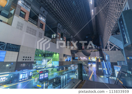 Kyoto night view: Kyoto Station at midnight 113833939