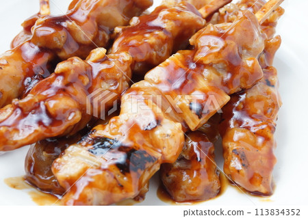 Delicious grilled chicken platter Delicious grilled chicken platter 113834352