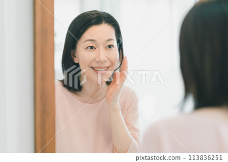 女生 女孩 女性 113836251