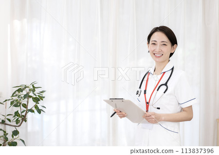 Female nurses, visiting nurses, home medical care Female nurses, visiting nurses, home medical care 113837396