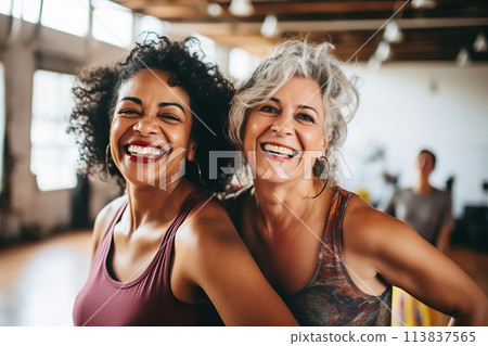 Attractive mature couple dancing at dance class 113837565