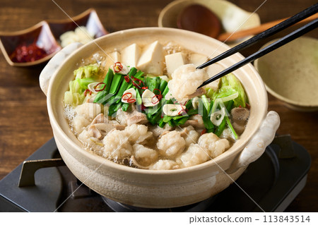 熱騰騰的牛雜火鍋 113843514