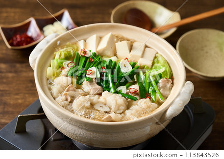 熱騰騰的牛雜火鍋 熱騰騰的牛雜火鍋 113843526