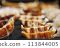 新鮮出爐的餃子，多汁的迷你餃子，在家就能享用的餃子 113844005