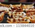 新鮮出爐的餃子，多汁的迷你餃子，在家就能享用的餃子 113844010