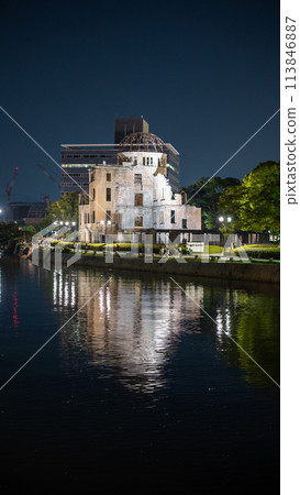 反映在水中的原子彈圓頂 反映在水中的原子彈圓頂 113846887