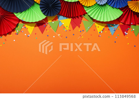 Holiday decorations for the Cinco de Mayo holiday 113849568
