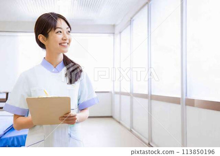 Female nurse and hospital room 113850196