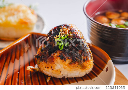蔥味噌烤飯糰 113851035