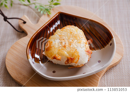 手工烤芝士飯糰 113851053