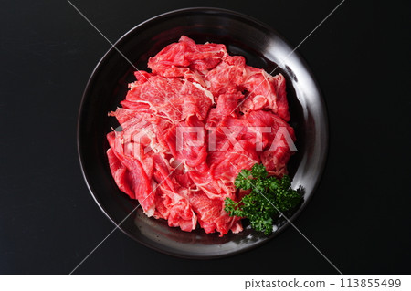 Beef shoulder cut 113855499