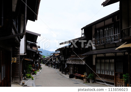 Kisoji and Narai Post Town 113856023