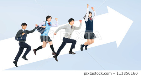 一群學生向上跳躍 一群學生向上跳躍 113856160