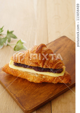 奶油牛角麵包 113856489