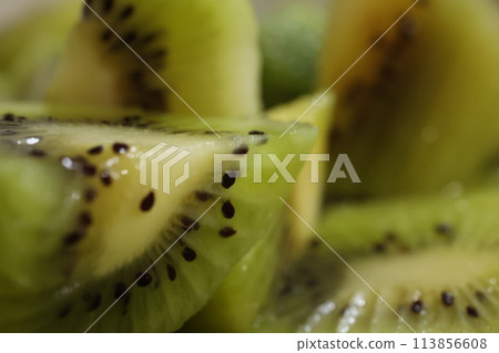 Kiwi fruit after-meal dessert close-up 113856608