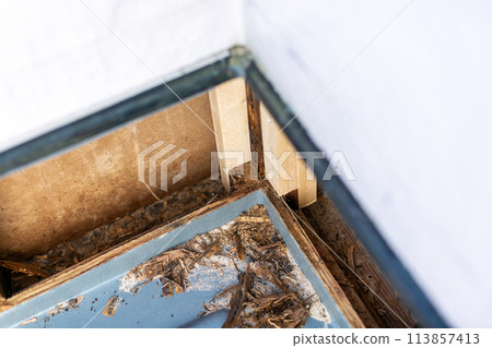 修復受損的陽台 113857413