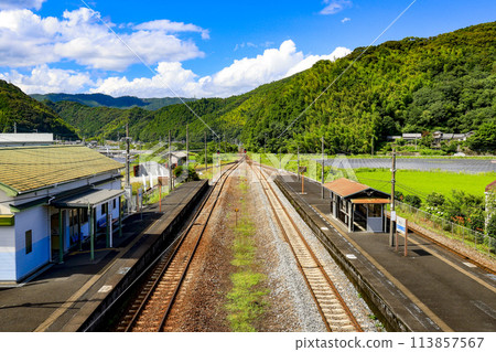 A remote station deep in the mountains of Shikoku 113857567
