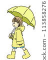 一個男孩用雨傘雨衣 113858276
