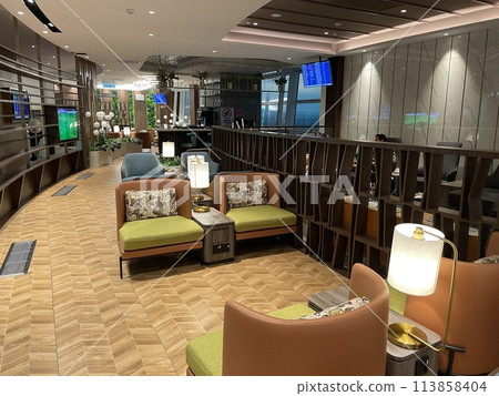 International Airport Lounges 113858404