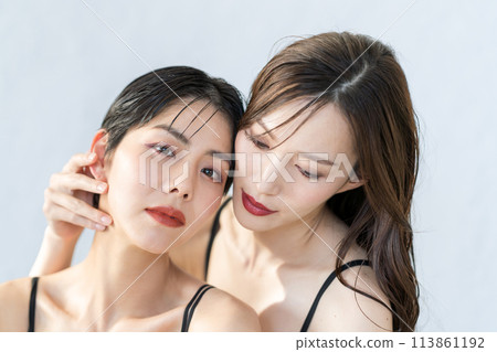 年輕女性的美麗 年輕女性的美麗 113861192