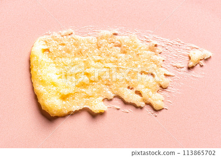 Yellow sugar scrub smudge swatch 113865702