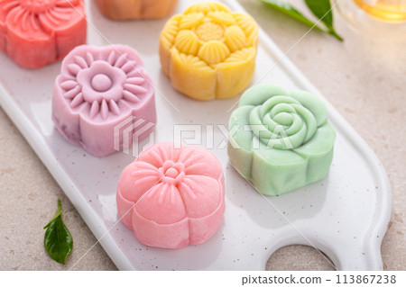 Traditional snow skin mooncakes for a Chinese Mid-Autumn Festival or Moon festival Traditional snow skin mooncakes for a Chinese Mid-Autumn Festival or Moon festival 113867238