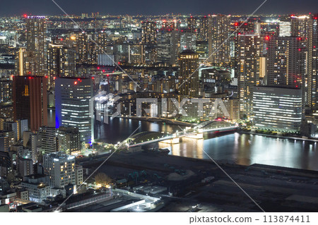 勝哄橋和東京的夜景影像 113874411