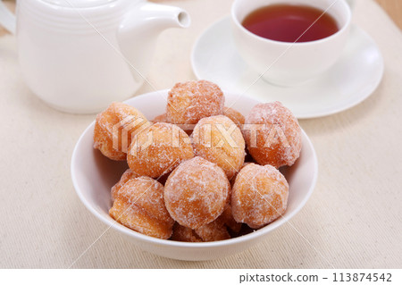 Delicious donut 113874542