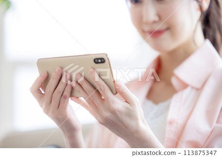 智能手機女性視頻 113875347