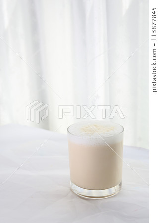 Ice milk tea 113877845