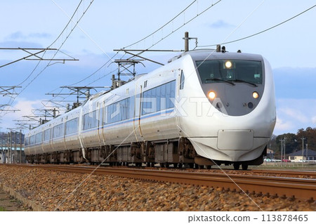 [JR West] 681 series "Shirasagi" (Hokuriku Main Line: Awara Onsen - Maruoka) 113878465