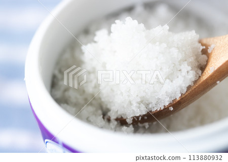 Salt, sea salt, sun-dried salt, salt flower Salt, sea salt, sun-dried salt, salt flower 113880932