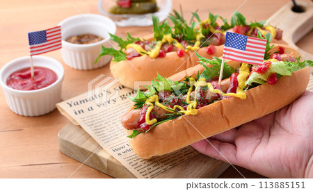 hot dog  113885151