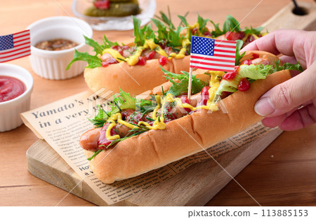 hot dog  113885153