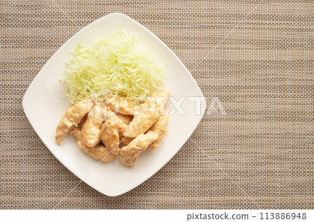 雞柳佐蛋黃醬(蝦子蛋黃醬風格) 雞柳佐蛋黃醬(蝦子蛋黃醬風格) 113886948