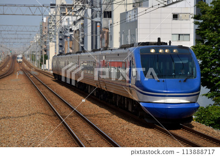 5 cars of HOT7000 series limited express Super Hakuto running on the Tokaido Main Line 113888717
