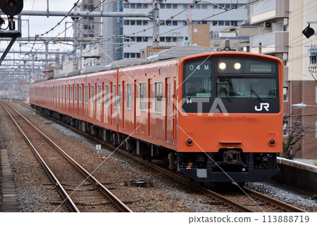 大阪環狀線運行的201系列內環普通列車8節車廂 113888719