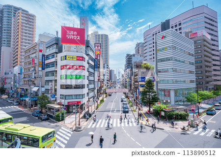 「埼玉縣」川口市川口站東口前的風景 「埼玉縣」川口市川口站東口前的風景 113890512